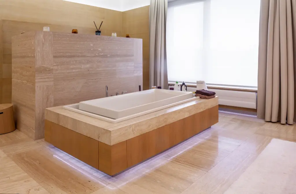 Compact Spa Bathtub